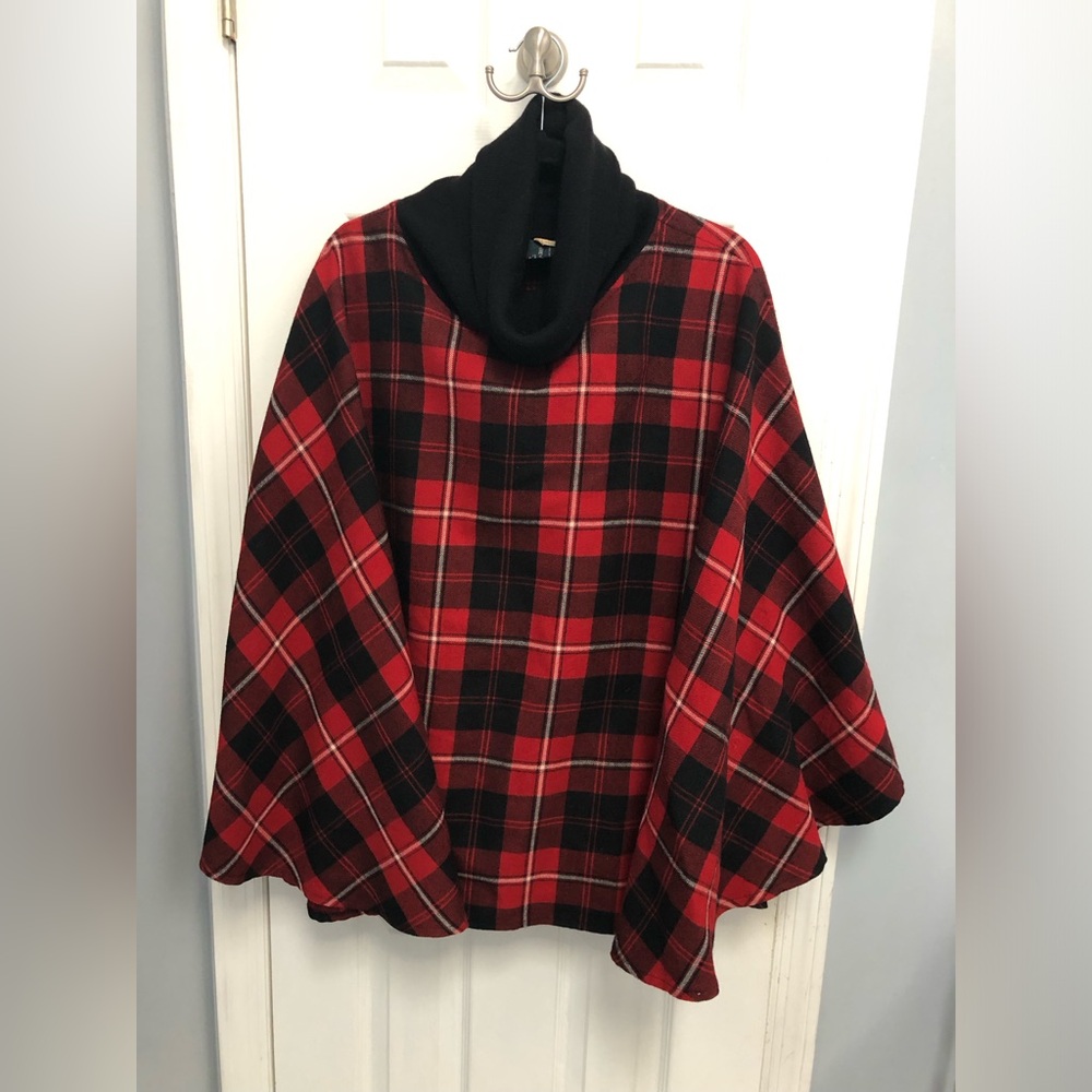Lochcarron Of Scotland Tartan Plaid Turtleneck Cowl cape Poncho Red Black Wool
